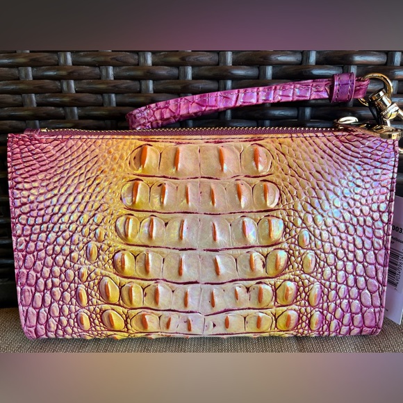 NWT Brahmin Daisy GRAPEFRUIT Ombre Melbourne Clutch/Wristlet